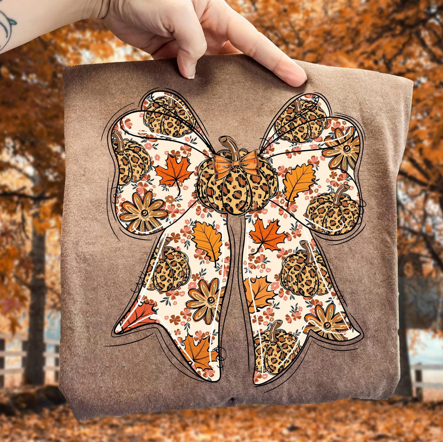 Pumpkin bow (comfort color expresso)