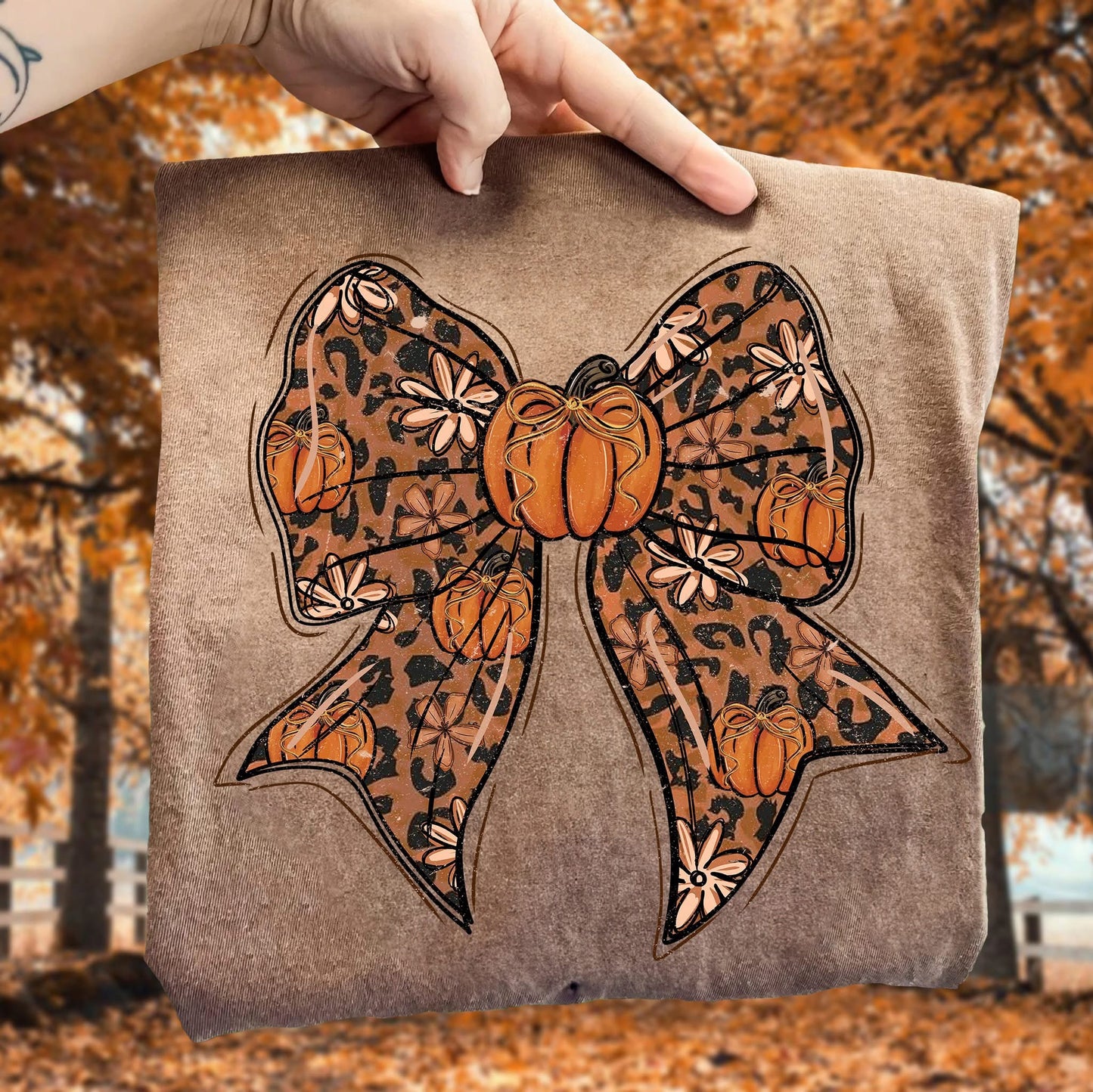 Pumpkin bow (comfort color expresso)