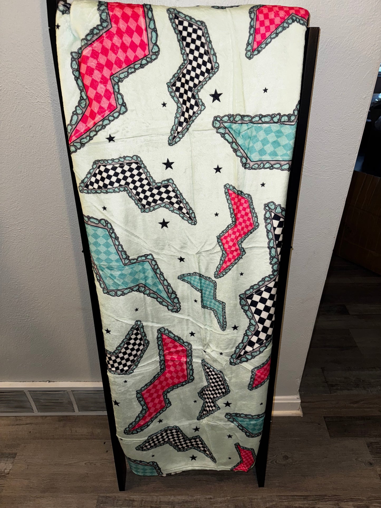 Bolt blanket 60x80