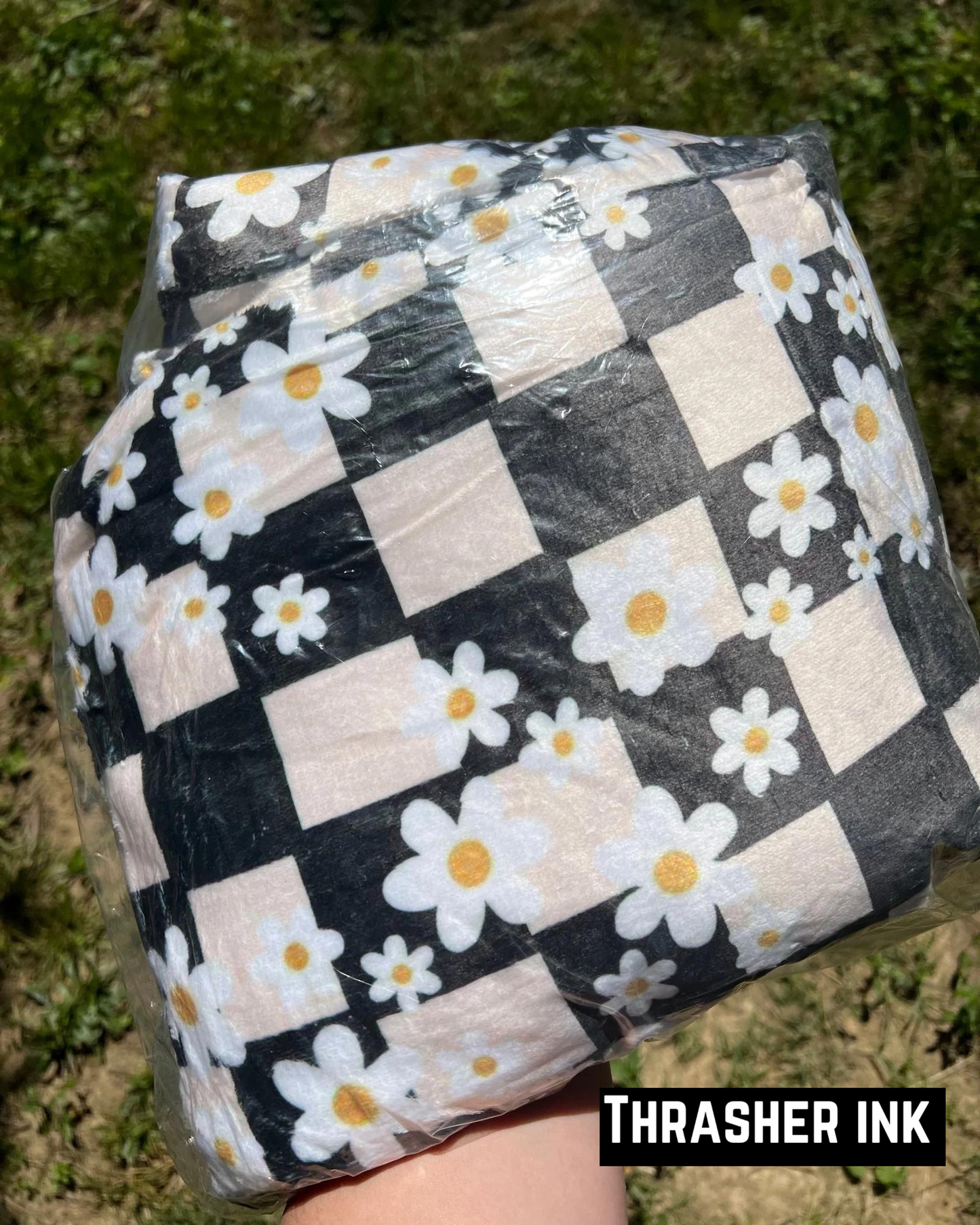 Daisy checkered blanket 60X80