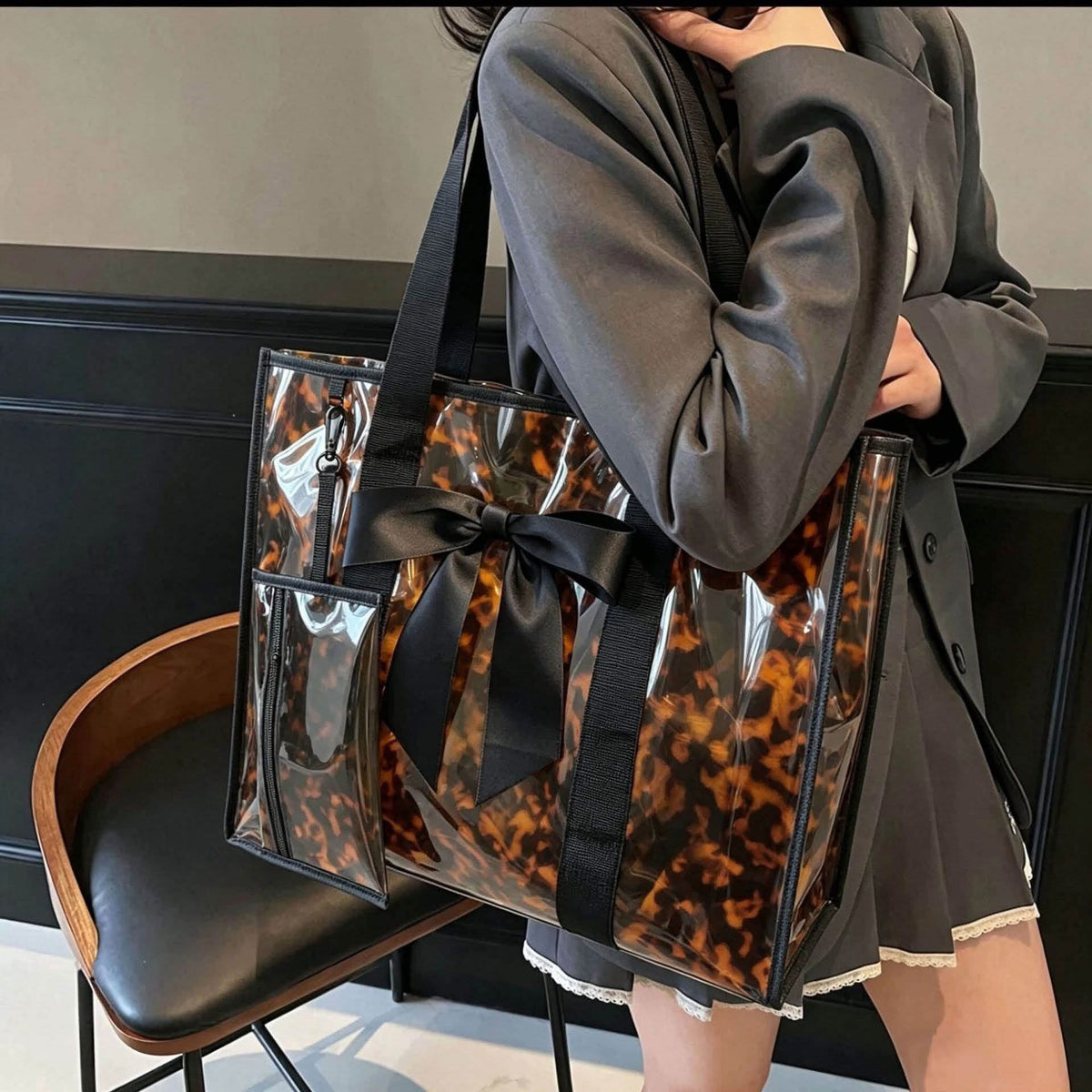 Leopard tote