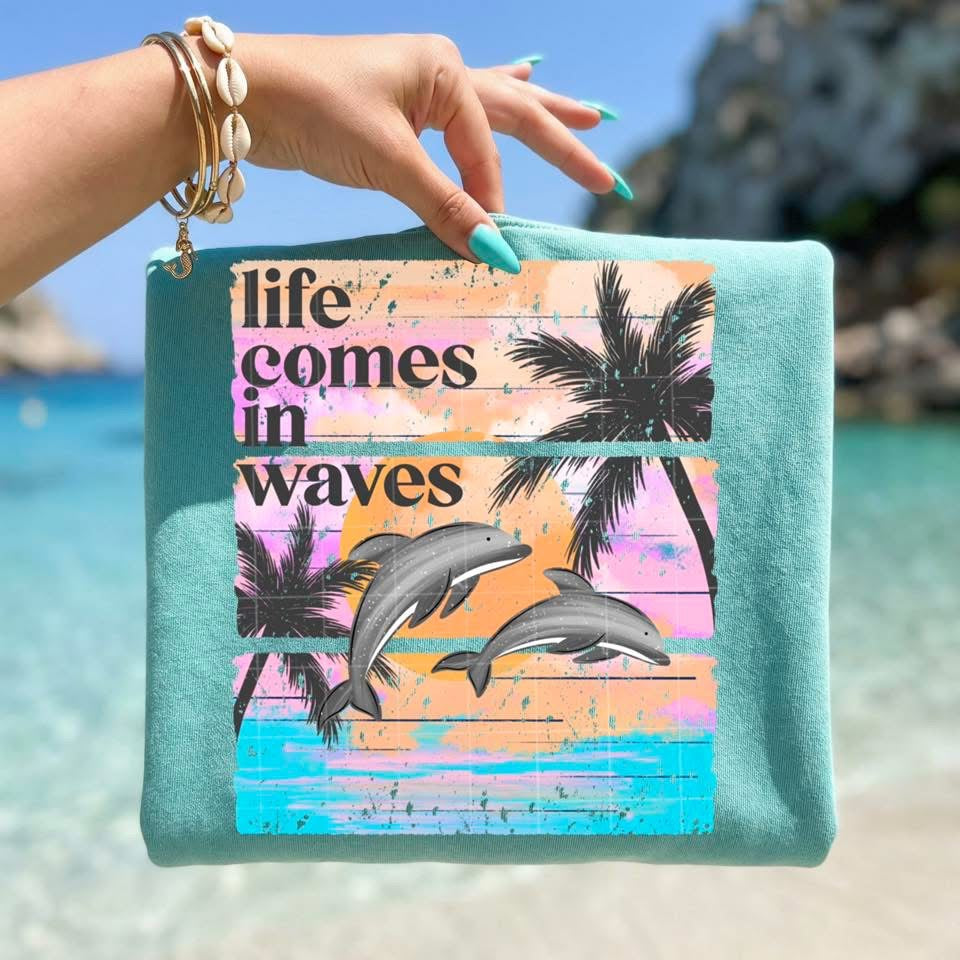 Life comes in waves (comfort color mock)